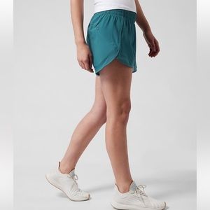 Athleta mesh racer 3 inch running shorts • small • borealis green